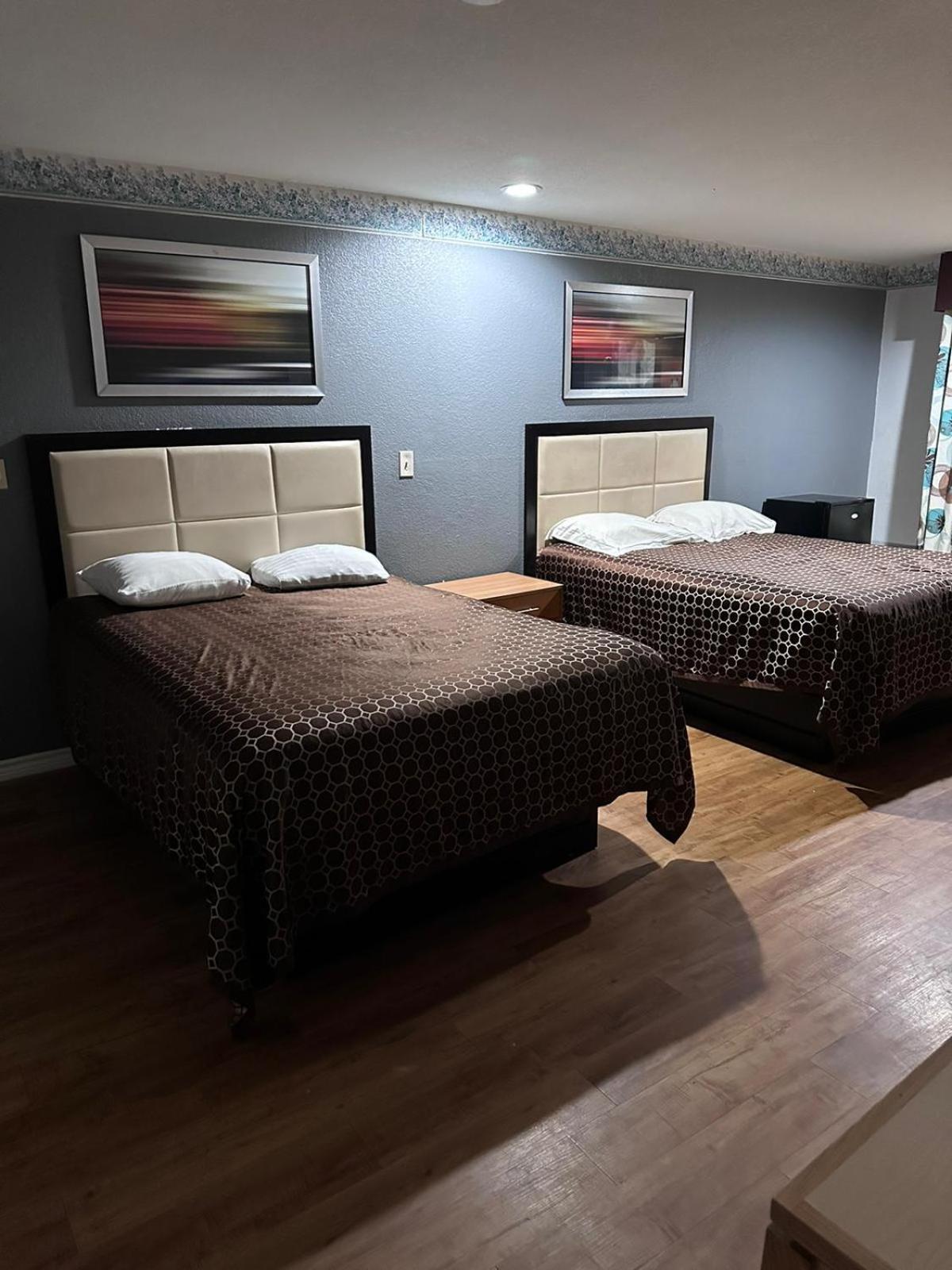Mustang Inn And Suites San Antonio Extérieur photo