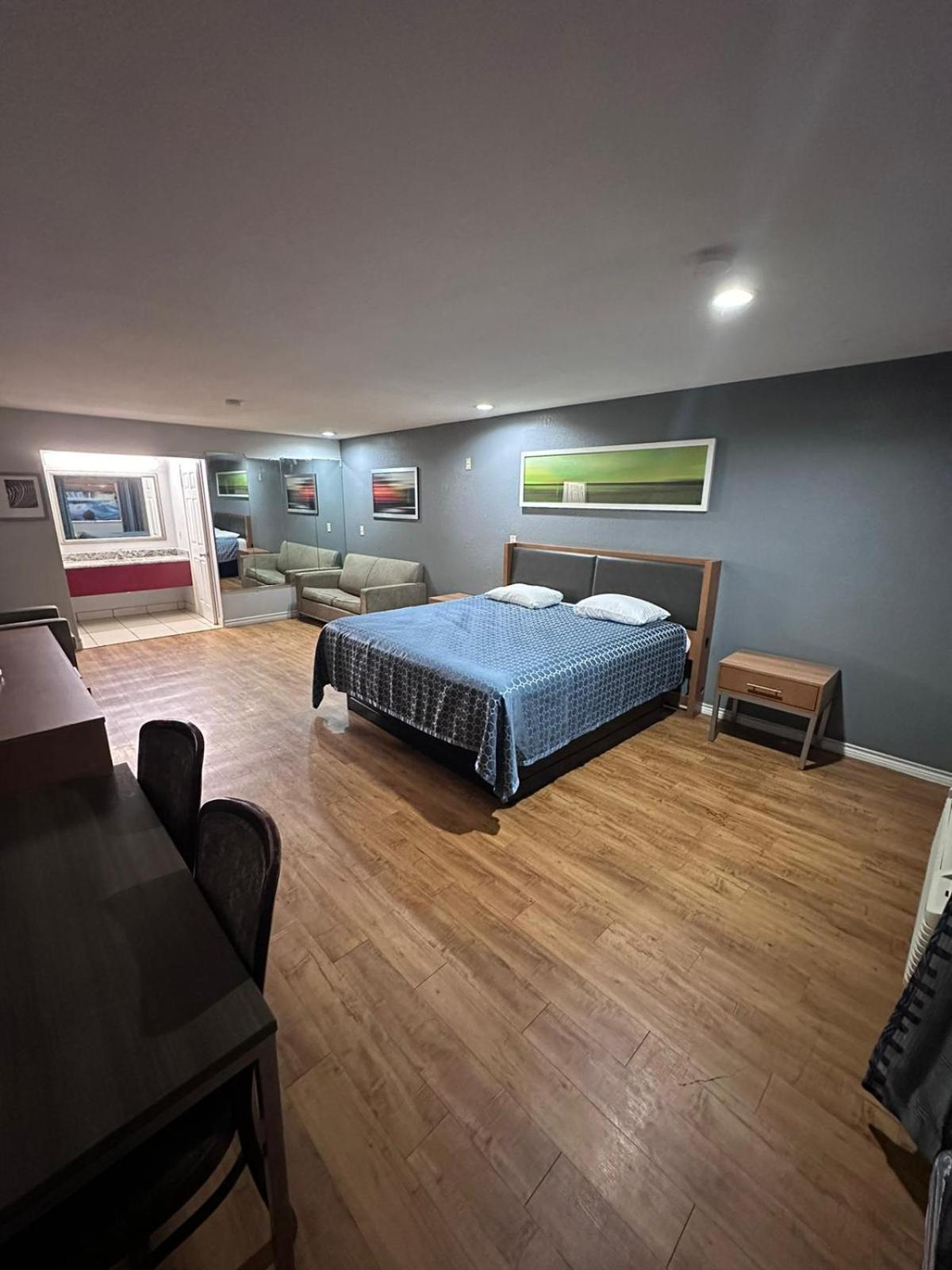 Mustang Inn And Suites San Antonio Extérieur photo